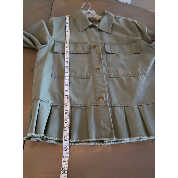 Gap Utility Jacket Women's Size XS  Green Frayed Pleated Peplum Hem Pockets Snap - Picture 11 of 15